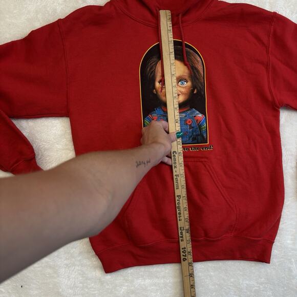 Child's Play - CHUCKY - I’m Your Friend To The End Good Guys Red Hoodie Size S - Picture 7 of 10